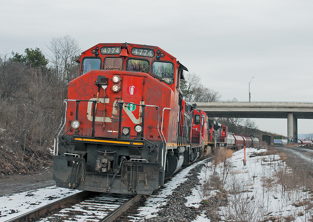 A little help goes a long way The final run of 331 out of Port Rob came to abrupt stop after lifting Hamilton, the power having issues loading and getting the train restarted. The decision was made to send 551 out of Aldershot to assist and pull CN 331 all the way to Paris.
