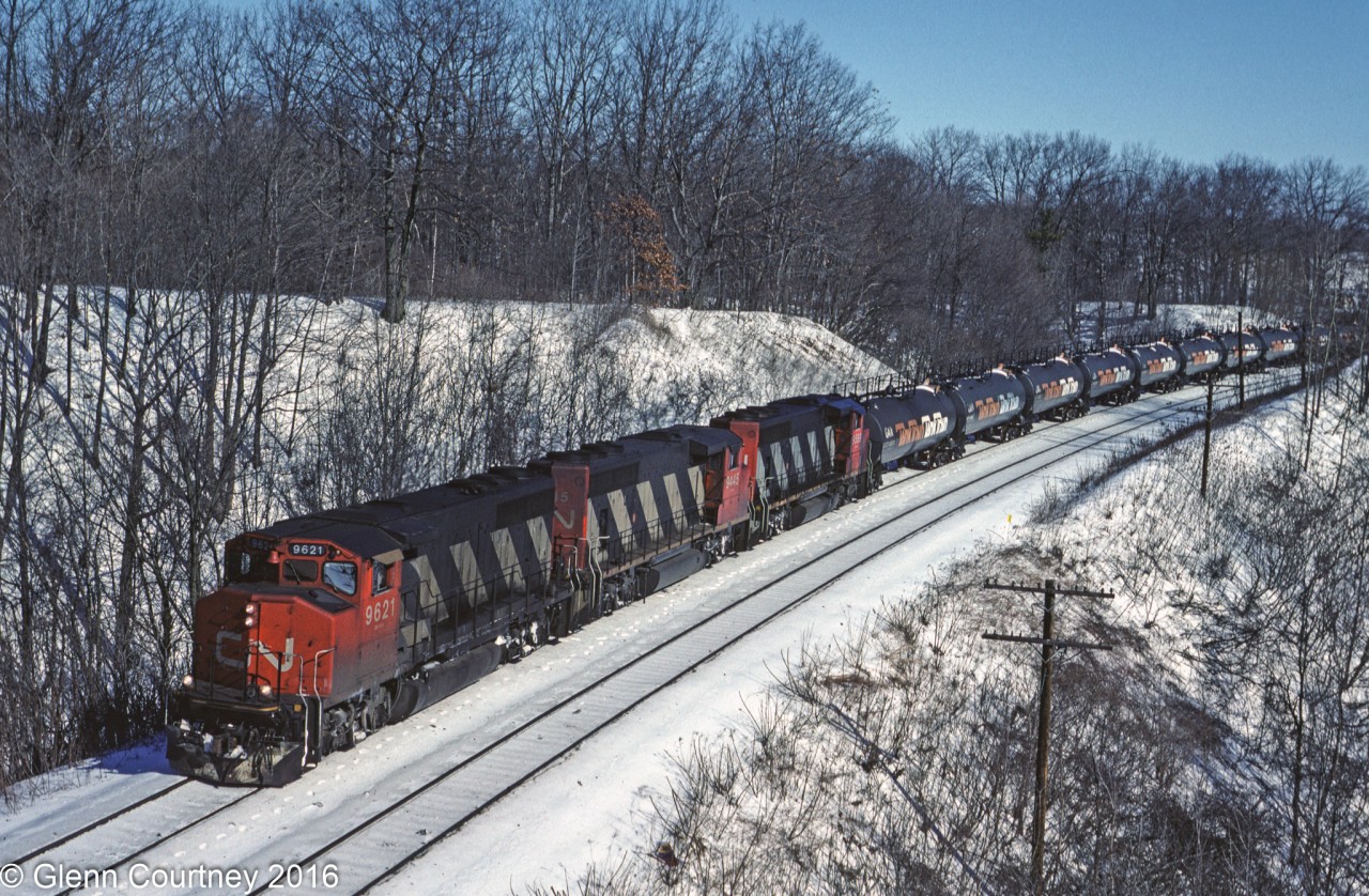 A trio of GP40-2Ws lead train #707 downgrade on the approach to Bayview. I don't if I knew where this train was heading with GATX TankTrains but I certainly don't remember today.