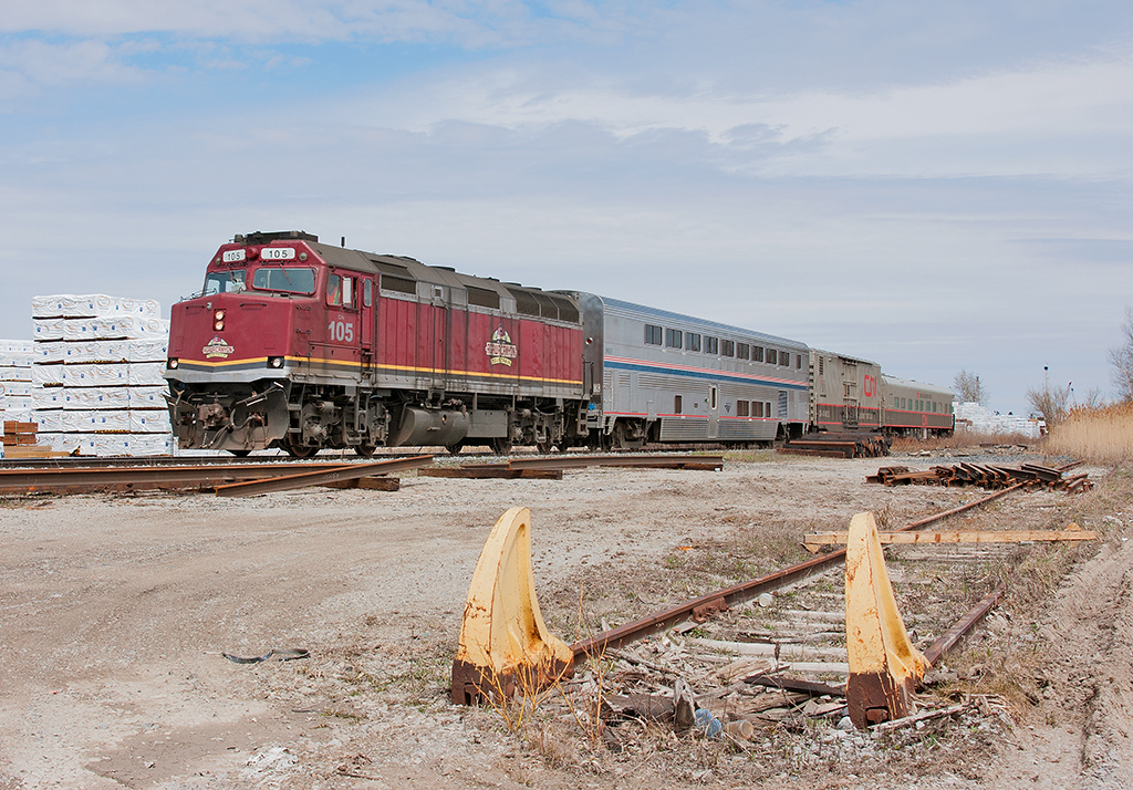 Probably one of the most weirdest test train set ups on CN, but nevertheless one of the coolest. After meeting 2 at Pine Orchard, CN O998 is once again on the move with ex ATMK 283 providing traction and HEP power.