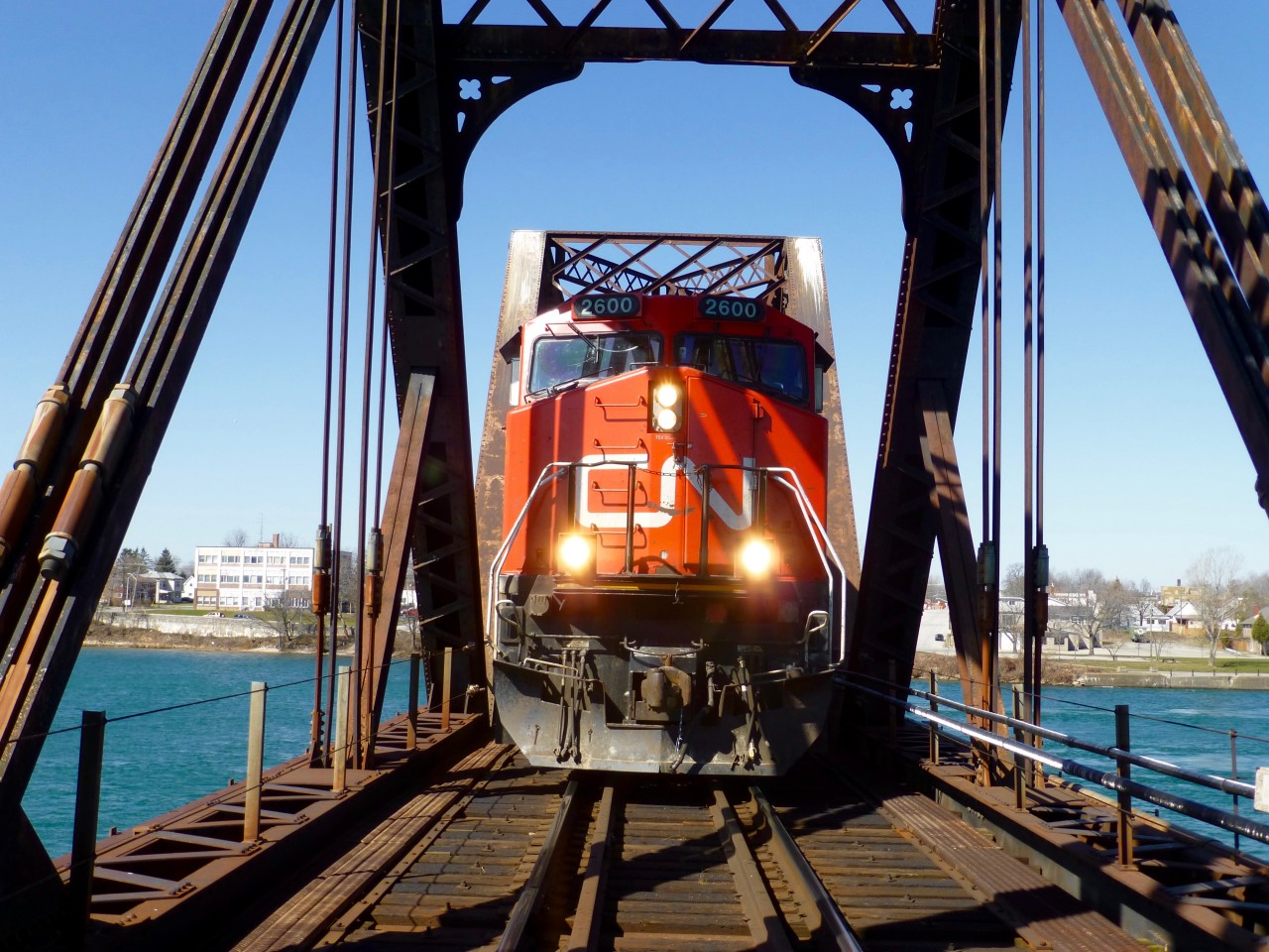 CN  Mac Yard to Frontier Yard 532 is on the International Bridge at Fort Erie.