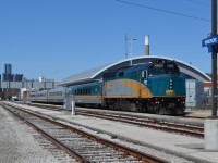 VIA 6453 and a complete rebuilt train, awaits at Windsor Station, before it's eastbound Journey on train #76 at 145pm. 