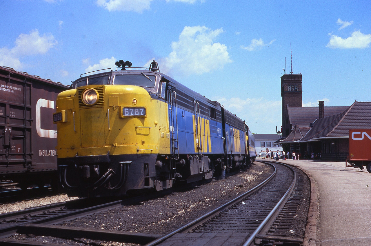 Excitement at Brantford in the days past was trainwatching at the station around the dinner hour. So much action. The westbound #75 was often a highlight. Previous years it was quite often an ABBA set, but even these two 'A's back to back made for a glorious scene.  Power is VIA 6787 and 6541, with a typical long train of the day. Surprisingly, both these units are still alive. The 6787 is #72 at Napa Valley (CA)  and 6541 is now living a new life as CP 1401.