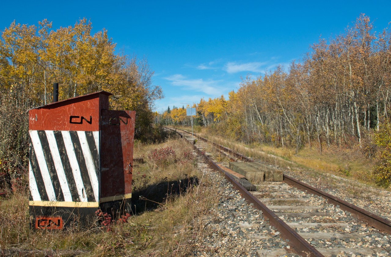 I'm not sure how many outhouses made it in to the zebra paint scheme, but this one survive's on the west end of the former BCR Dawson Creek Sub on the end of the former NAR. I was to go in for a closer look……..