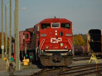 CP 6259 South pulls through track 11 at Spence before making a cut and doubling over their tail end setoff of empty multis destined for the nearby Honda facility in Alliston. Once they've doubled over and moved up their SBU, they'll take off with a short train for Toronto yard. 