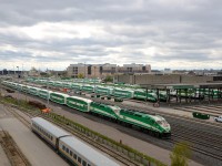 GOT 632 & GOT 646 lead an eastbound past the Willowbrook Yard.