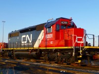 CN/IC SD40-3 6201 is now in regular hump service at Mac Yard. The former Operation Lifesaver unit was built at BN 6761 and rebuilt in 1998 for IC.