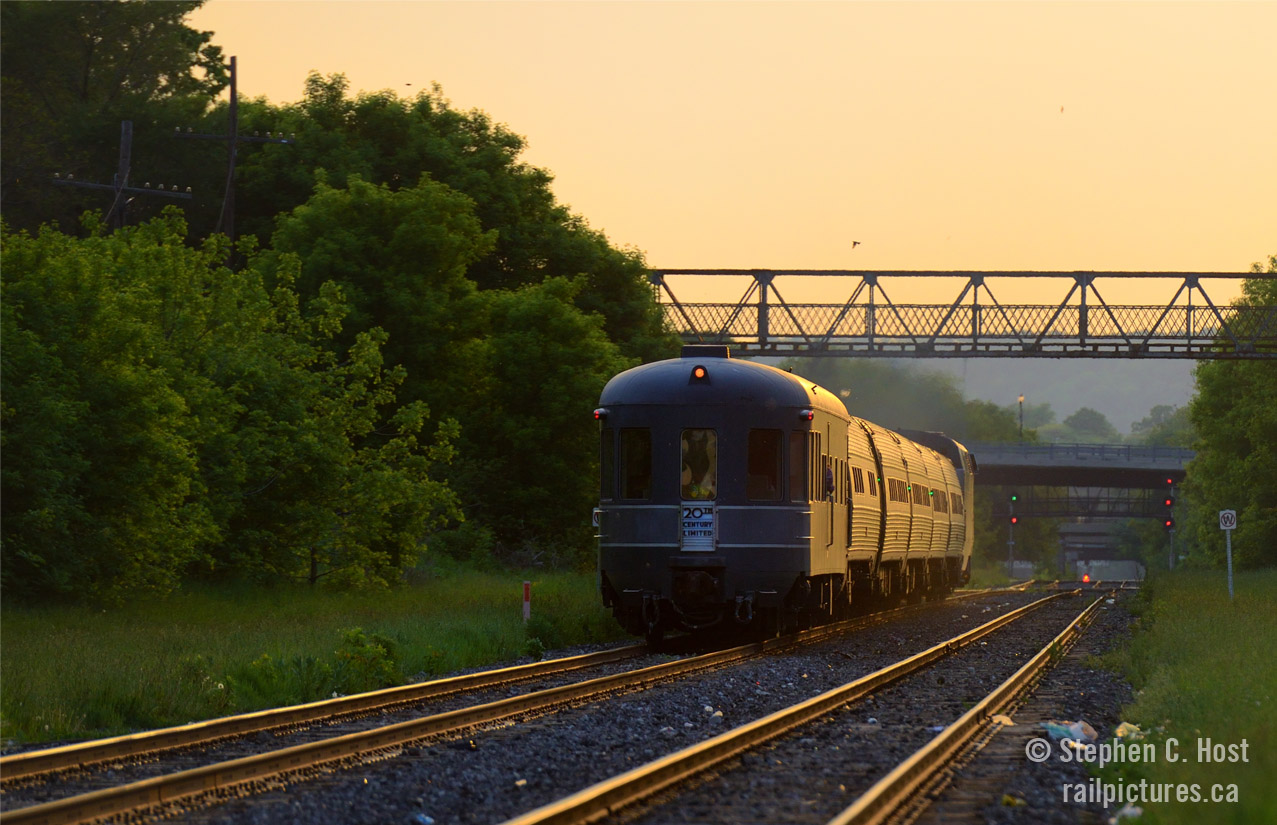 A touch of class in Hamilton - it's hard to find class in the north end, witness the state of the right of way.. but for a brief, and a surprise moment, class rolled through in the form of a private car sporting the herald of the 20th Century Limited, of the New York Central. This car is LIKELY to come back on 97 but it's anyone's guess what happens next.
