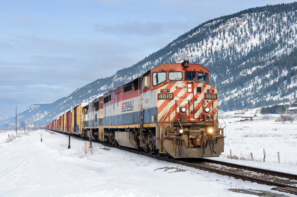 With a pair of BCOL C40-8Ms doing the honours, A417's train is about to knock down the home signal at Vinsulla, entering double track territory for the remainder of the journey to Kamloops.