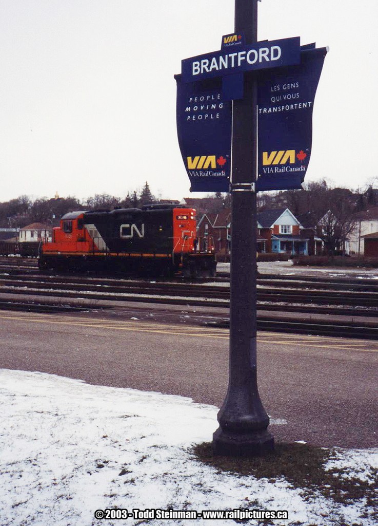 A CN engine works in the yard, days before the Christmas of 2003.