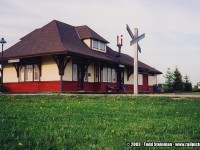 When the CP no longer had use for the Alliston station, it was purchased and moved to Tottenham. When I arrived on the scene in 2003, I was met with some hesitance (at first) from the homeowner's father. However, after some talking and convincing of what I was there for, I learned that that man was none other than James Brown - not the soulful singer from the 60's, but popular railway photographer himself. Thankful he still let me photograph on the premises.