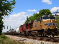 Union Pacific 5518 along with repainted CP 8504 hustle an eastbound CP crude oil train (placard #1267) through Streetsville Junction. UP GEVO 5509 is pushing hard on the tail end. I sure miss the days when DME and ICE power was common on these trains, but any foreign power these days is good foreign power. 