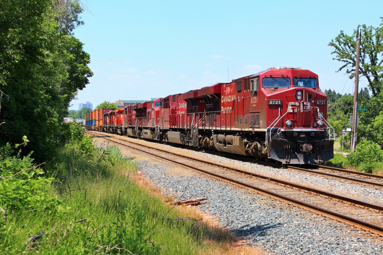 Another trio of CP stock is heading to Larry's Trucking to meet their fate. This time its SD40-2's that hitch a ride on daily CP 246. Working at Kinnear yard are CP 8721, CP 9379, CP 9373 and CP 8868. The trio of CP 5697, CP 5642 and STL&H 5560 are taking their last ride southward.