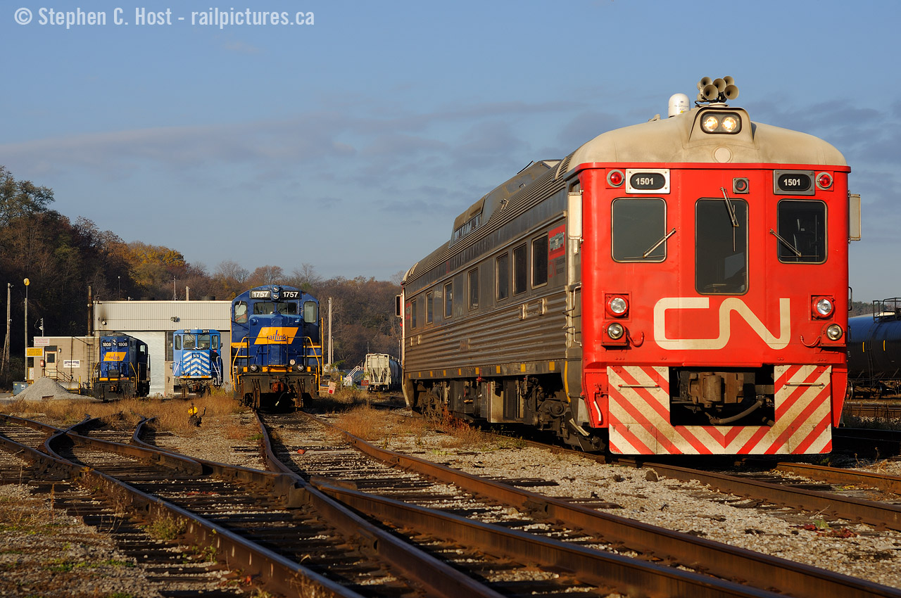 CN 1501 has just parked at Hamilton for the night, at the CN/SOR Locomotive shop. Much of this is now gone including the motive power.