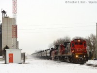 In response to Arnold's <a href=http://www.railpictures.ca/?attachment_id=24979 target=_blank>Wyoming shot in 1978</a> Here's what it looks like today, but well, from east of the 'station'. Not quite a time machine shot, but gives you an idea of what's changed, or not. I was enroute home from Sarnia with the family in tow, and we made one brief stop for this train. Glad I did.

