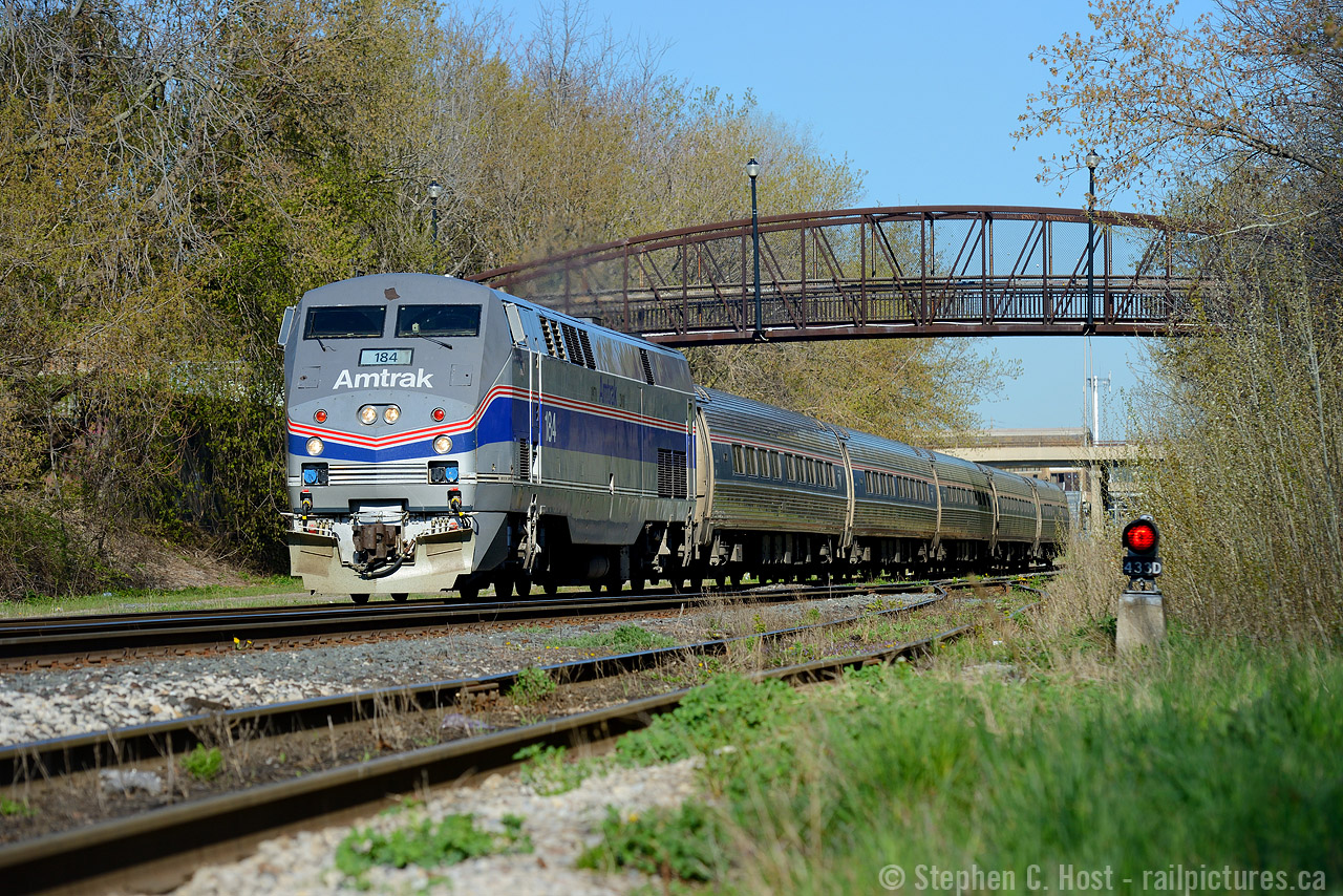 I visited my Aunt and Uncles on Strachan St. E a few times as a kid and I was definitely interested in the trains that rolled by.. which would have been the late 80's and early to mid 90's. Of course I didn't take photos. The 'hood' is growing up and money is pouring into the formerly inexpensive housing in the area thanks to the GO station nearby, and at the end of Strachan I found this vantage point. My Aunt and Uncle on this side of my family are both no longer with us sadly, but I still visit the area on occasion.