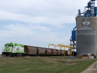 Cargill 603 shuffles cars, the frame work for the extended safety restraints is almost complete.