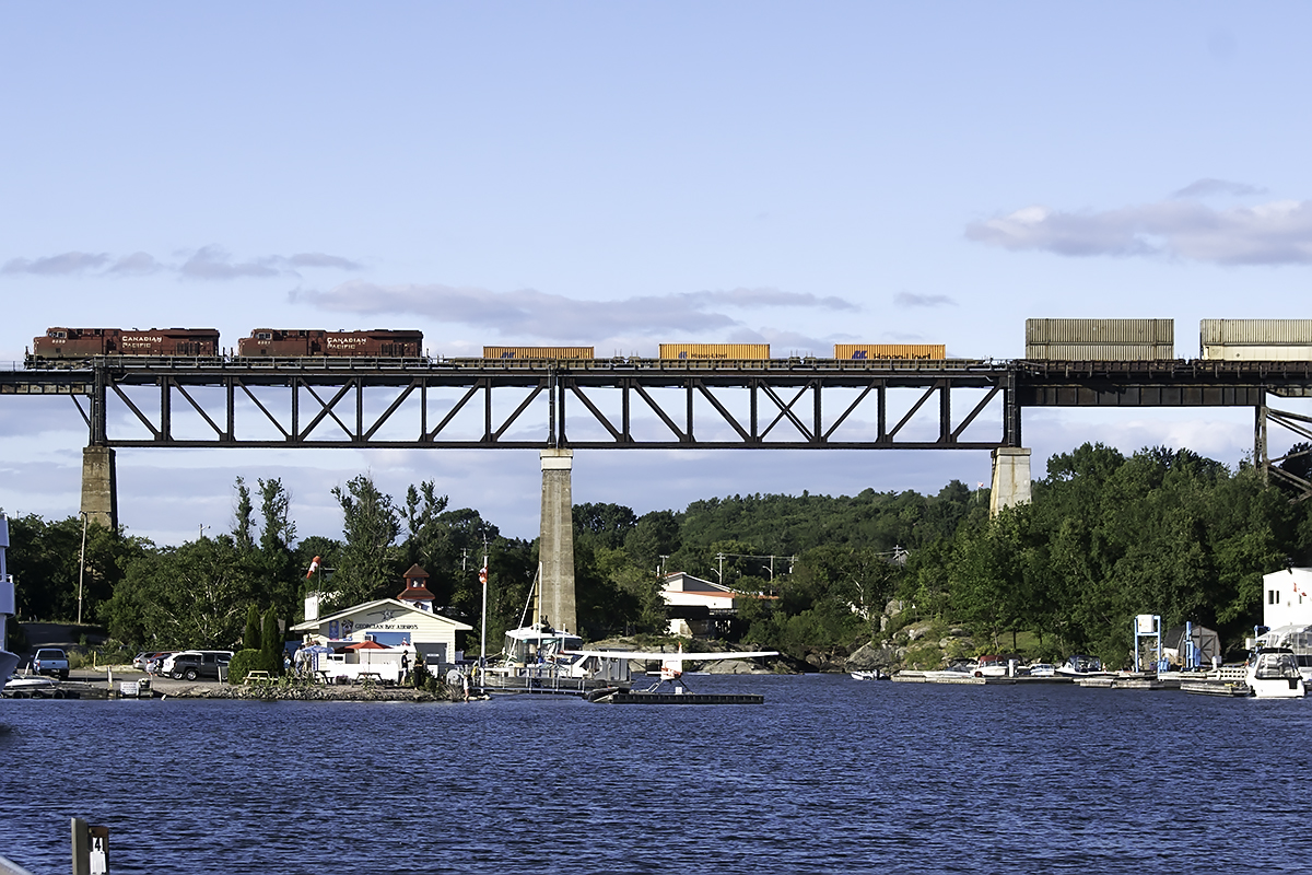 Railpictures.ca David Brook Photo A long intermodel rides Parry