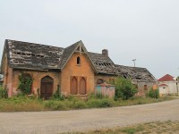 WHY? Ingersoll station, yet another piece of architecture allowed to return to the wild!