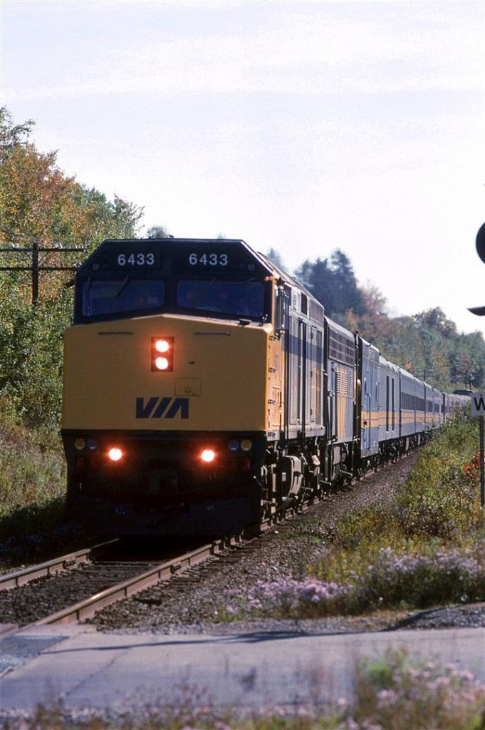 The westbound "Atlantic" is in Windsor Junction. Note that this trains still has an old FB unit and a steam generator car trailing the newish F40PH.