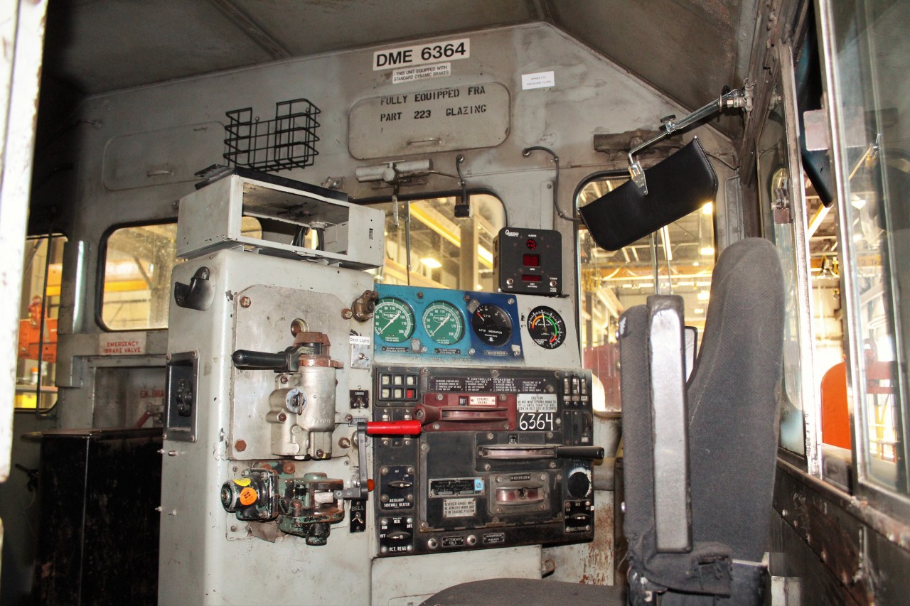 Railpictures.ca Paul Santos Photo Classic SD402 control stand of