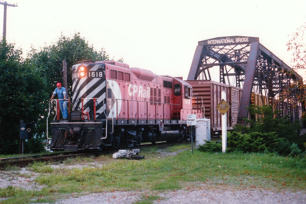 I do not know the frequency of CP transfers over the International Bridge to Buffalo in the late '80s; all I know is I rarely caught one. If I did, it was late day, and they were but a freight car or two, as was this image.  Despite its' faded paint and generally tired look, this GP9u soldiered on until retirement some 24 years later, in 2012.
