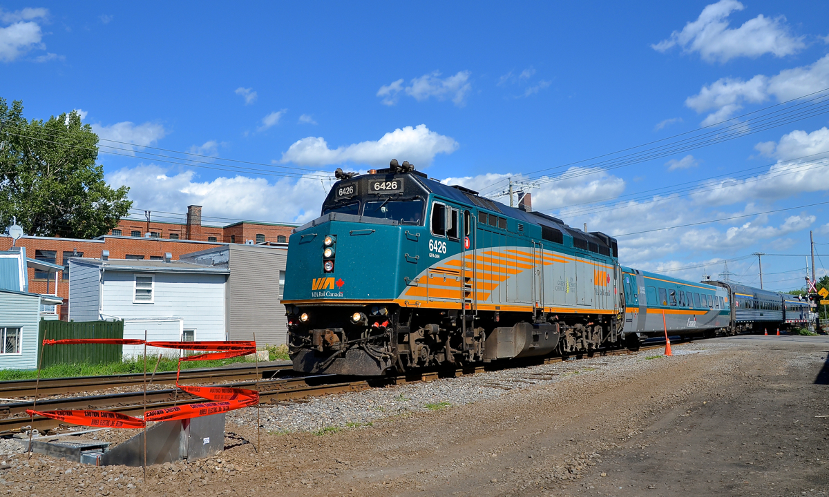 Approaching part of a new crossover. VIA 635 is approaching MP 3 of CN's Montreal sub where new crossovers are being installed.