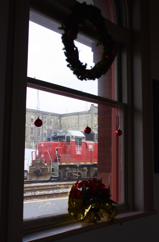 With Christmas a mere ten days away I was felling a bit festive. Kitchener's VIA station is usually decorated for the holiday's and this year would be no different. The decorations in the window seemed to blend well with the Railtex red paint on the GP38, certainly better then today's G&W orange. There are so many creative photo angles around that old station.