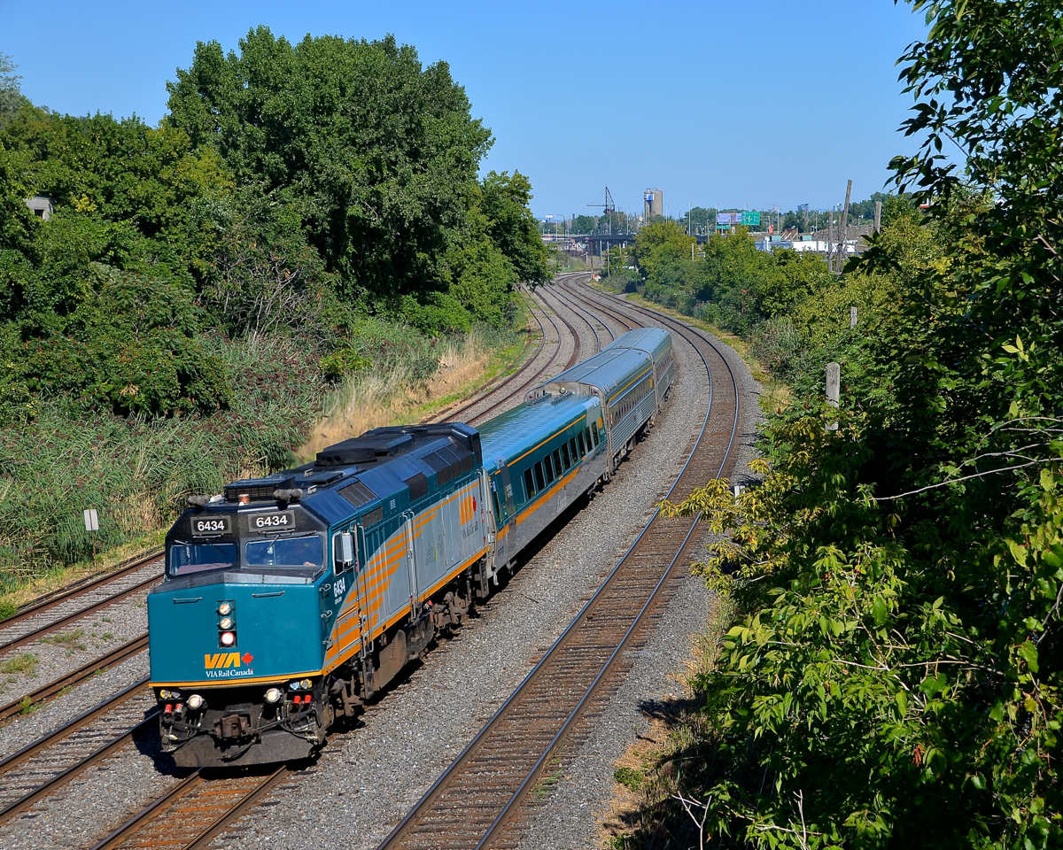 With its customary 3-car consist, VIA 635 for Ottawa is through Montreal West on Labour Day.