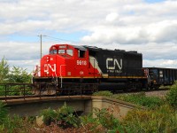 CN-9618 a GP-40-2  Route 526  Sorel Subdivision arriving near Bruno junction that meet the St-Hyacinthe Subdivision