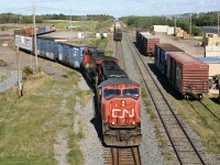 CN 321 picking-up cars at St-Jean de Port-Joli, November 04, 2005