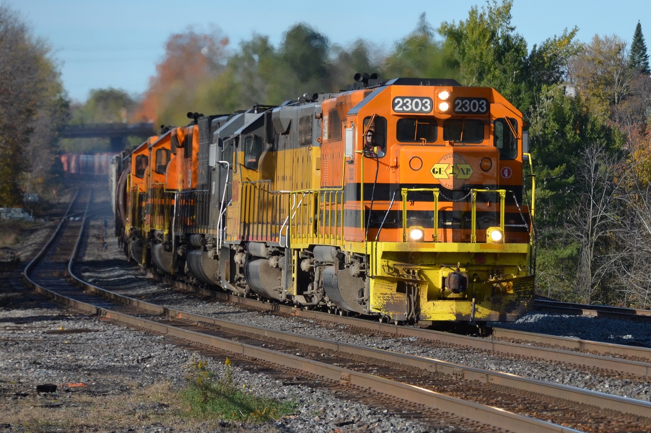 After dying in Kitchener the day before and not running to Mac, I knew some additional power would be needed. With 5 units (3054 not online), 432 heads past Georgetown with just over 90 cars in tow