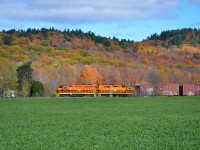 Westbound along the Grenville Fault with late fall colour.