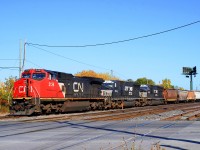 CN-2136 C40-8w with NS-6742 SD-60 also NS-2635 SD-70M  stop outside the Southwark yard waiting for the light to change to in the Butler near VIA rail yard to make a drop  route 527 