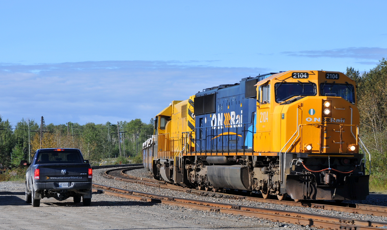 308 departing Kidd with ONT 2104 - XSTR 054 and 36 cars