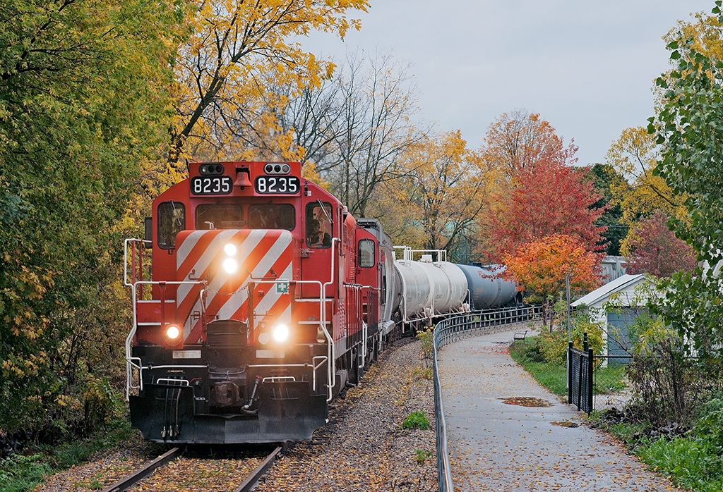 After working the Lower Yard, 8235 North is on the move towards the industrial end of Guelph.