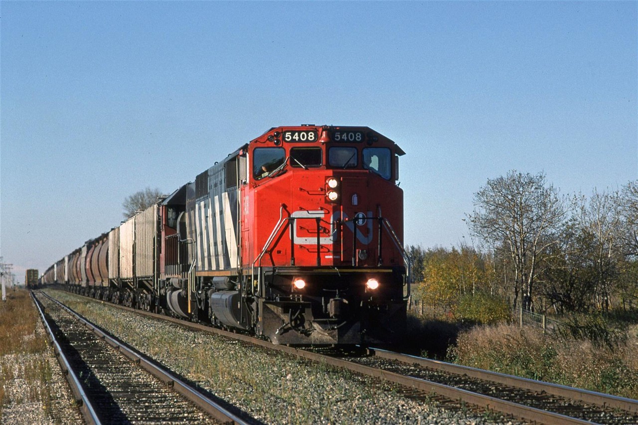 This is an Edmonton to Thunder Bay loaded grain train running on the northern secondary line out of Edmonton.
CN would often store cars in the Riverbend Siding.