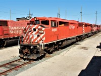 One of two Red Barns stored at Agincourt appeared with a clear nose view after being blocked in by other since sold and disposed of SD40-2's.