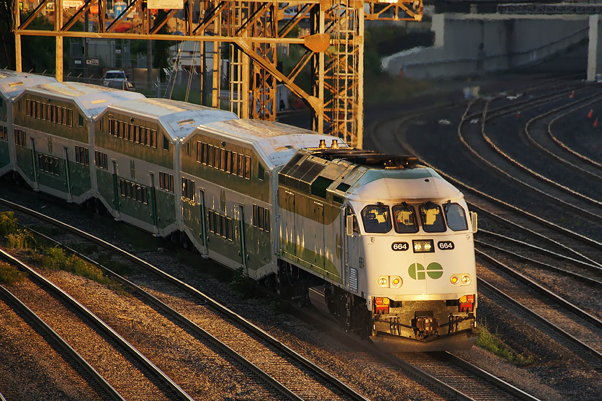 Westbound out of Union at sunrise. What were they thinking with olive drab??