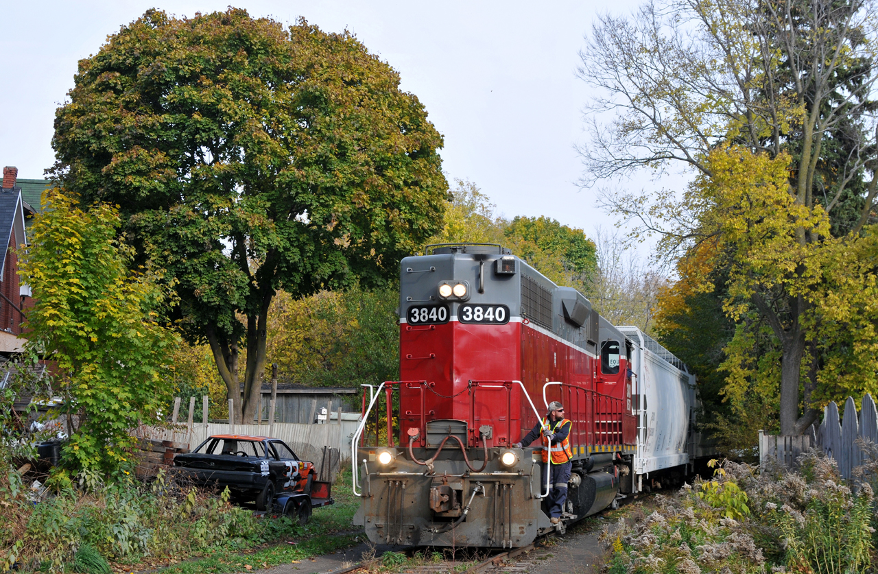 NECR 3840 trudging its way down the former CN Burford Spur with 7 hoppers