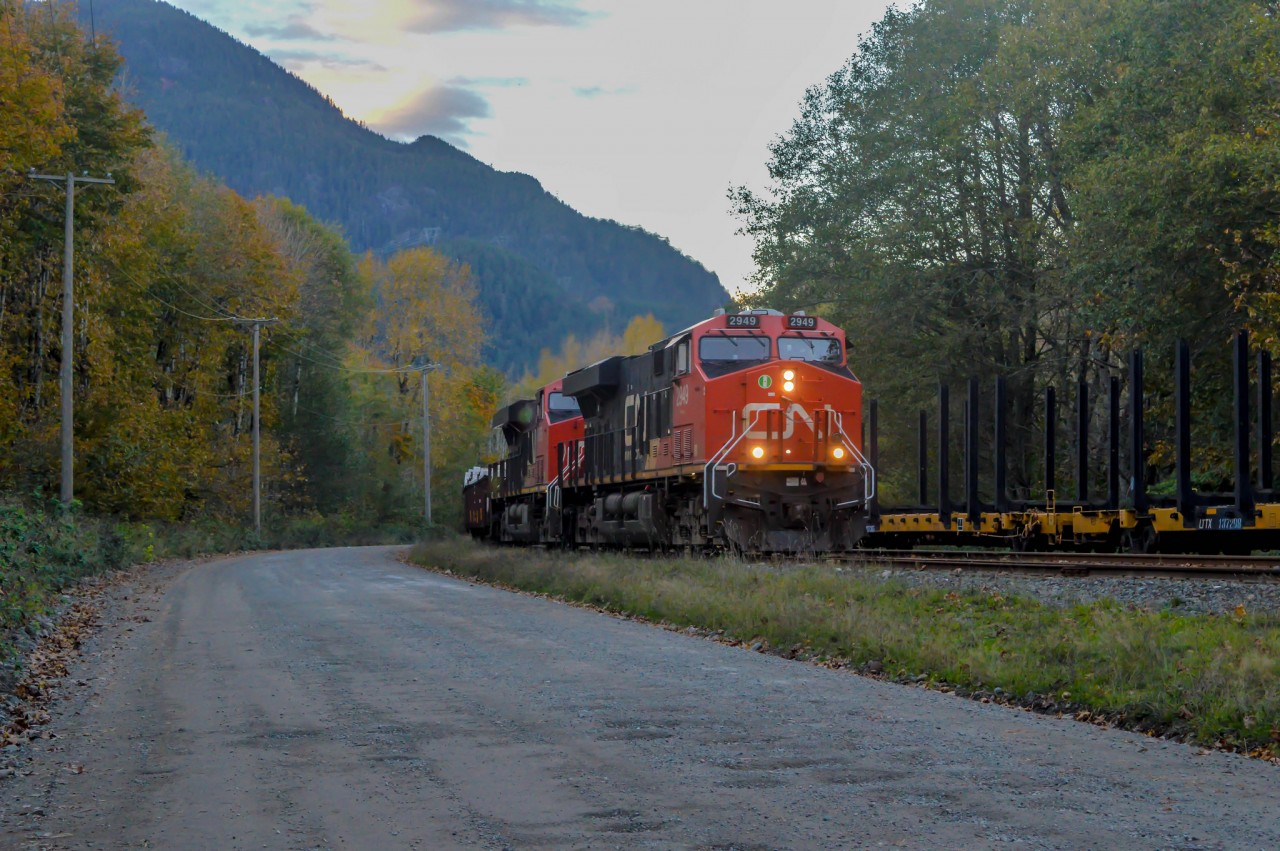 Southbound 570 arrives in Squamish, and starts to break its train into separate sections in the yard.