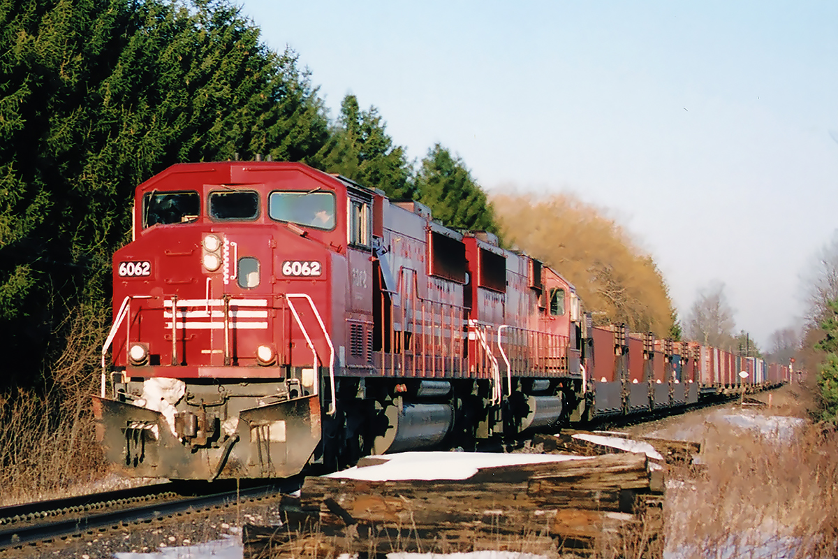 159 could be interesting for power once in a while. 2 candy apples, but the leader is very special. I've still only ever seen 3 of the 5 SD60M's that SOO rostered......