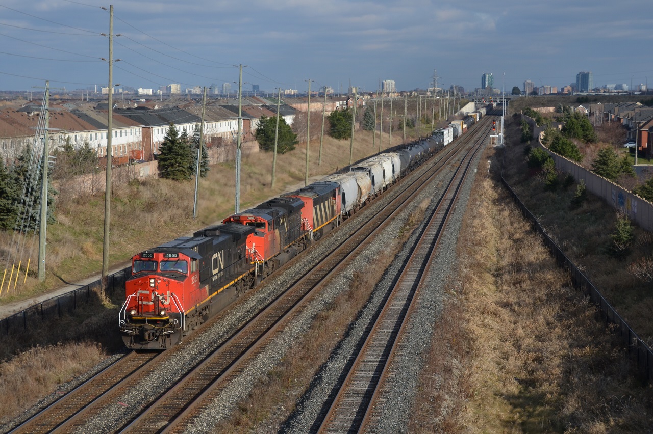 In time for A435, the sun decides to appear after an entire day of clouds. 435 would go on to meet 524 near Georgetown and 394 at Silver, 1433hrs