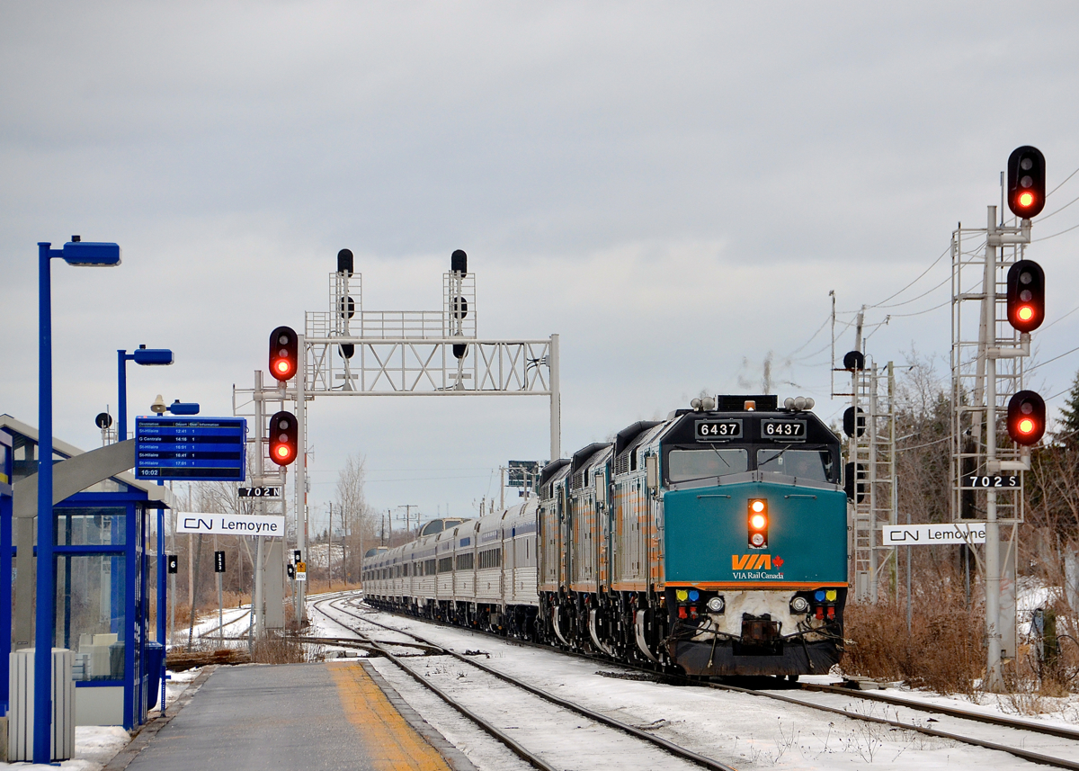 For the third year in a row, VIA Rail has run extra editions of VIA 14/15 (the Ocean) with 100% Budd consists. Here VIA 15 approaches its final station stop at St-Lambert with VIA 6437, VIA 6446 & VIA 6425 leading 13 stainless steel cars.