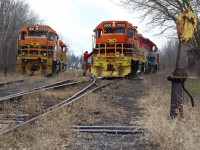 The late morning hours can sometime be busy in guelph yard, as seen here with GEXR locals 580 & 582 switching cars. When the two trains are finished 582 with head up to the Guelph North spurs to work customers and the OSR interchange, while 580 will head back to Kitchener. Local 580 used to do all of the switching in Guelph, but now with 582 assigned to Preston it now often handles these chores. 