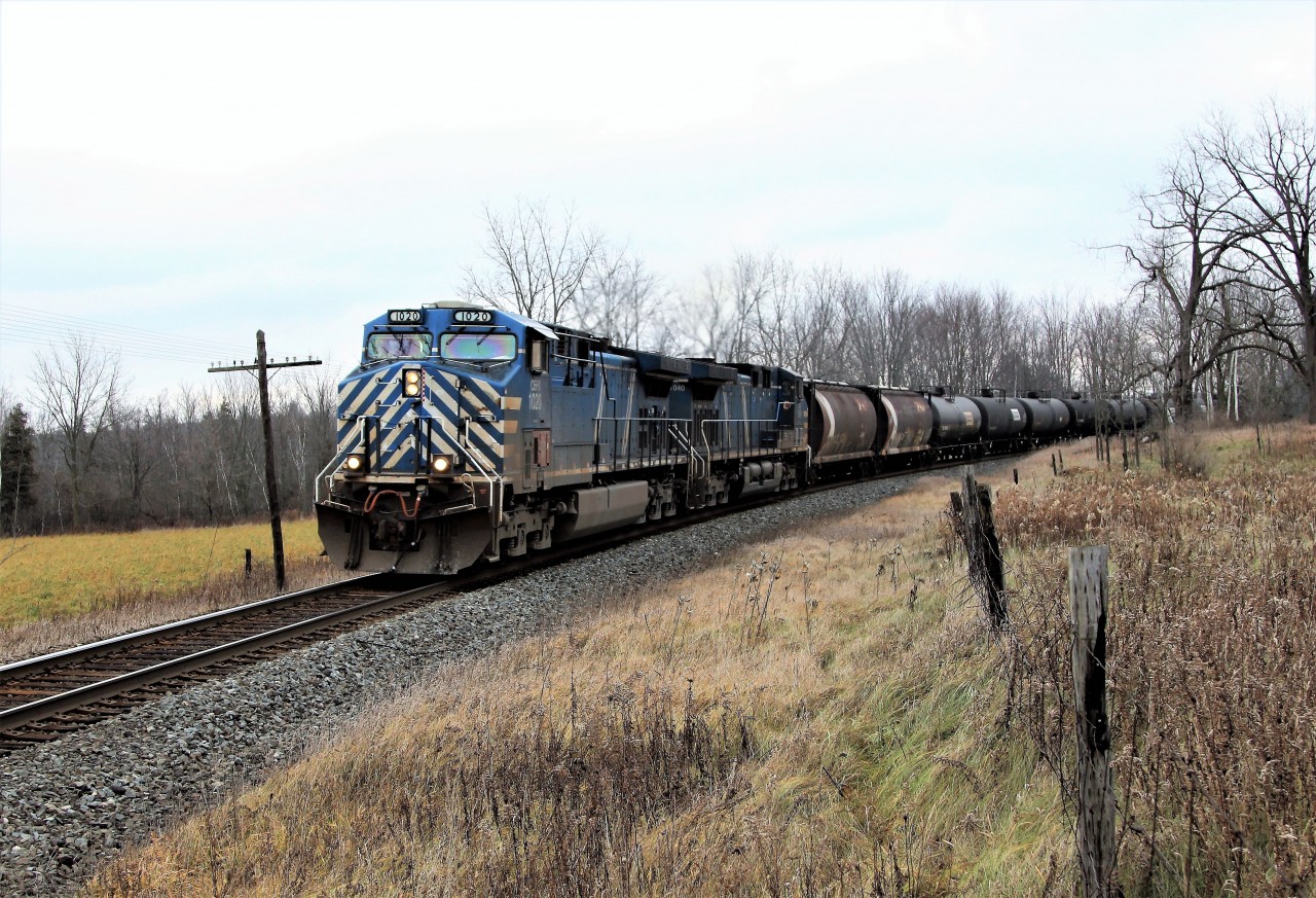 A pair of bluebirds in CEFX 1020 and CEFX 1040 make their way towards the Victoria Road crossing on their way to Orr's Lake.