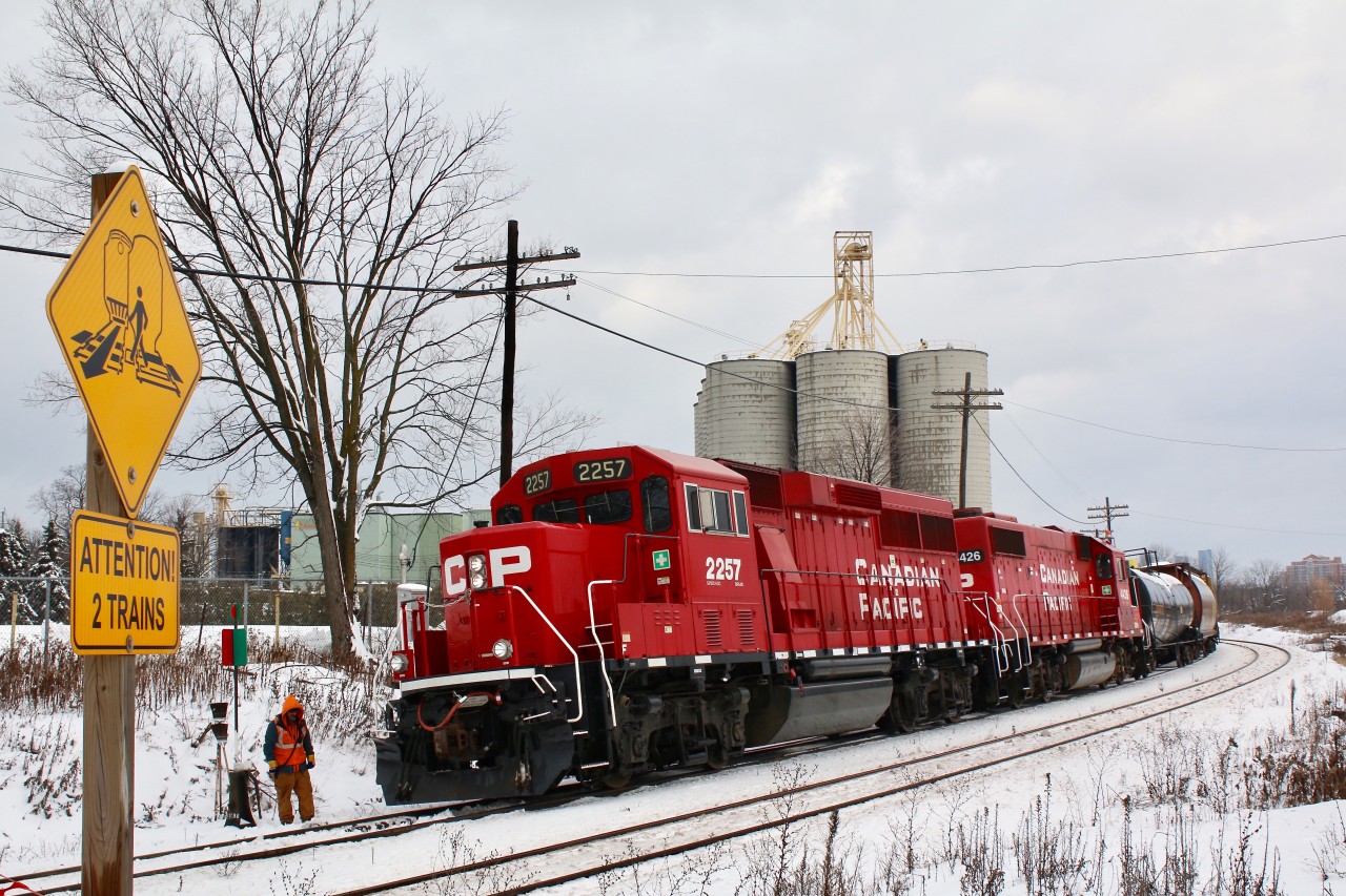 With the loss of ADM traffic, CP train T14 typically only runs to Streetsville on Mondays, Wednesdays and Fridays, with a few exceptions. Lately the large Ardent mill is switched on Mondays, and hoppers stay at the facility till the following Monday. It's just another Monday as CP 2257 and ex SOO 4426 switch out the facility.