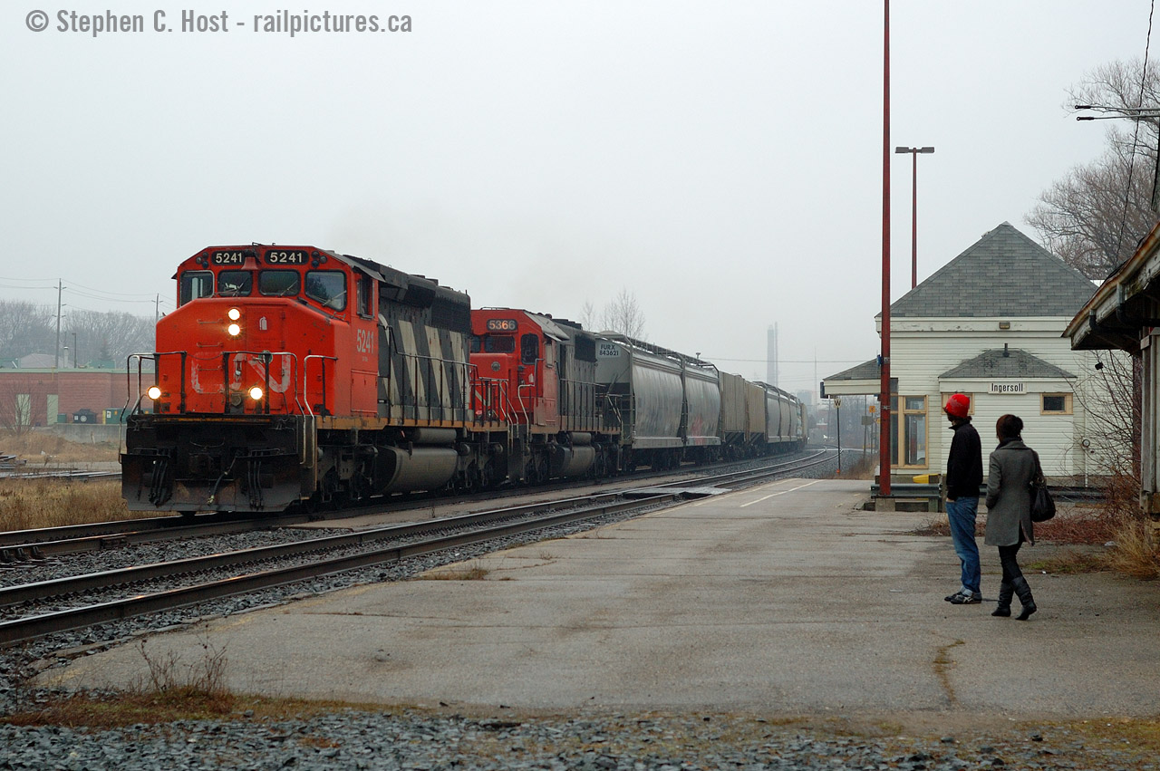 My oldies again - If this lashup occurred today - You'd chase it across the province.... right? Truth is, you don't know what you've got till it's gone. I am glad as heck I went out  a lot in 2006 for photography, so many good lashups.. this was actually 'normal' and considered common! 
This was a really brief stop at Ingersoll before carrying on to Sarnia for a family visit - no OSR to distract me and CN was pretty busy in these days.. very glad I did.