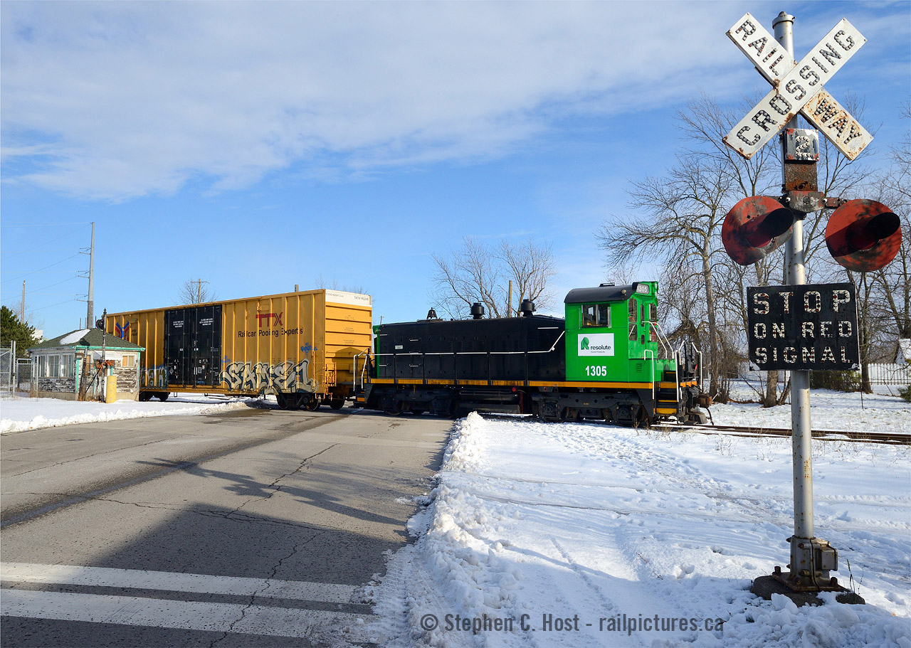 And the reason I kept going back to Allanburg - this General Railway Signal (GRS) installation likely dates to the 1940's - little lights are lined up with all lettering as if they would light up the night sky when a train was approaching, let alone the now standard flashers. Sadly, the crossing protection is non operable and is essentially glorified -  with a whole lot of class - crossbucks. But damn, there just isn't much of these around anymore. Resolute Forest Products 1305 is shoving a single boxcar into their  110 year old Allanburg paper plant. Any information as to dating this signal install is highly appreciated, as well, I hope the Niagara Railway Museum (http://www.nfrm.ca - Support your local museums folks!) has their eyes on these..