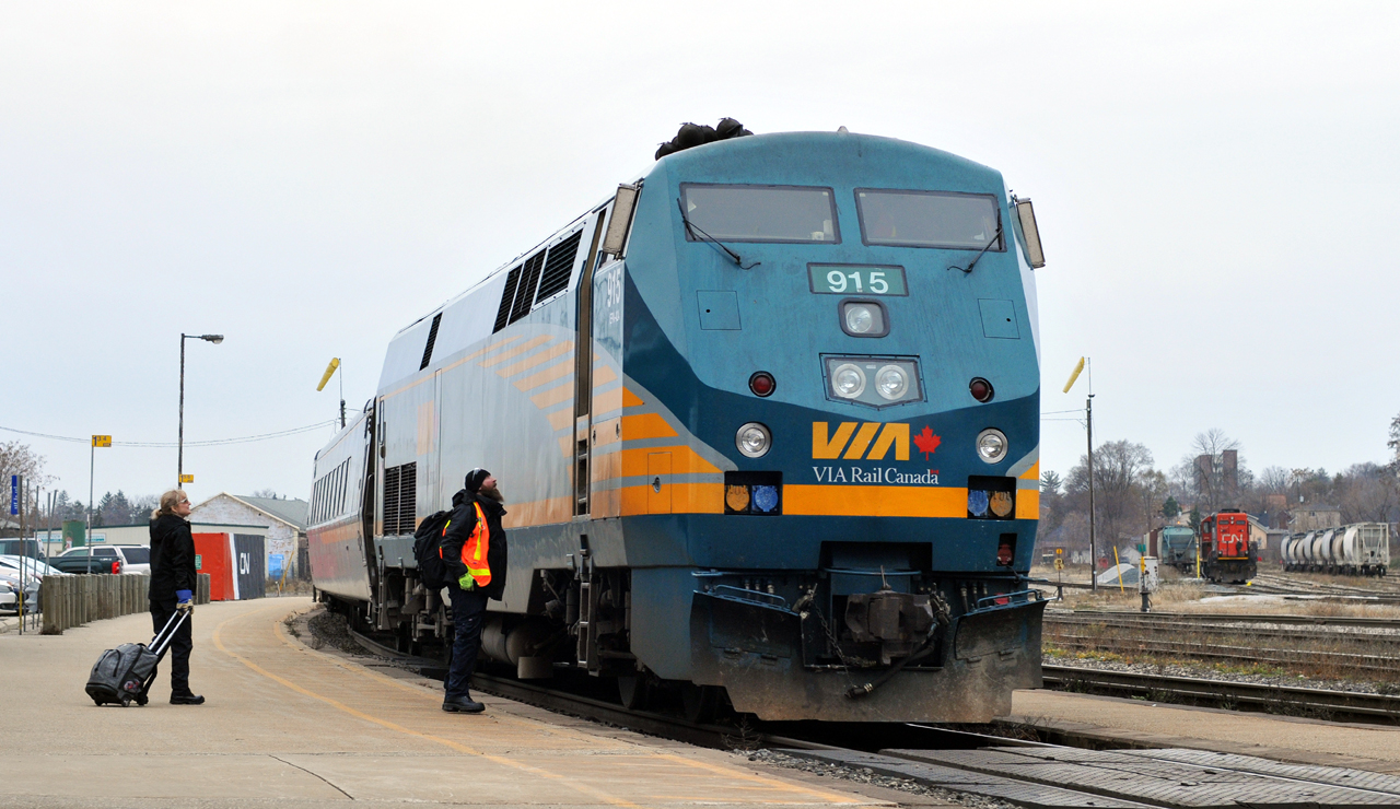 VIA 84 stopped at Brantford for a crew change with P42DC 915, and 3 LRC coaches. Anybody in the know care to answer what made 84 detour over the Dundas/Oakville today?