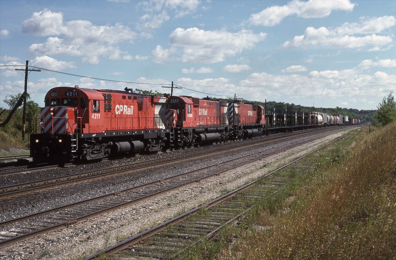 Just another Westbound at GU.